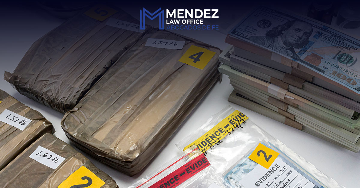 ¿Es lo mismo un cargo por tráfico o distribución de drogas?